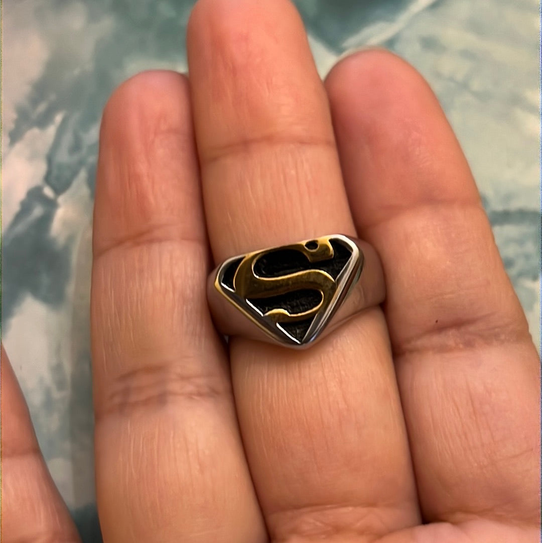 Súper Man Silver w/ Gold Stainless Steel Ring