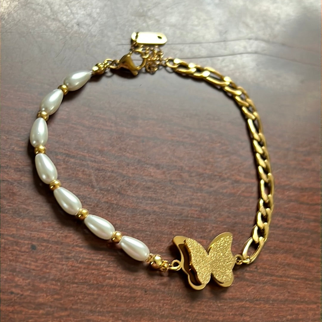 Butterfly with Pearls 18k Gold Plated Stainless Steel Bracelet