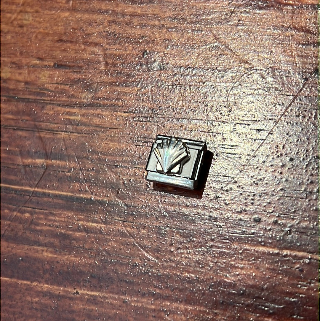 Shell Italian Link Charm