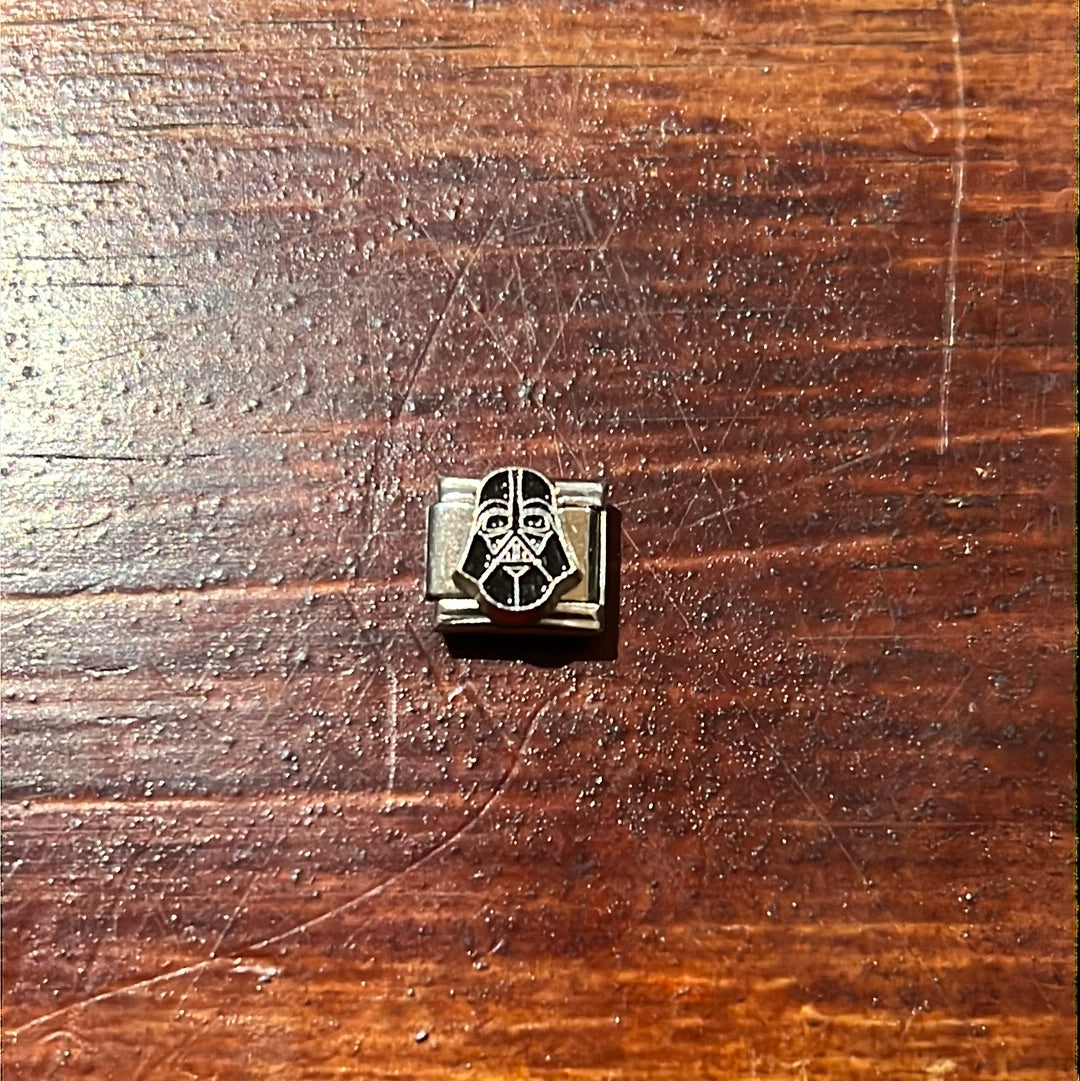 DarkBater Italian Link Charm