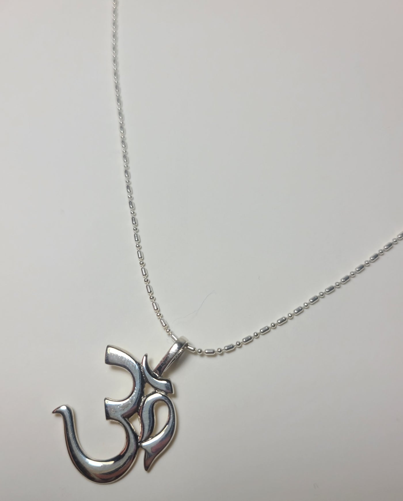 Om-Aum-Ohm-Yoga-Pendant-Necklace