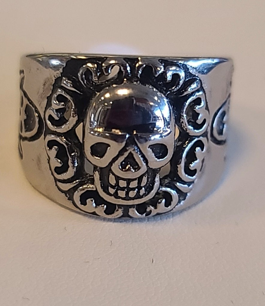Skull Band Ring