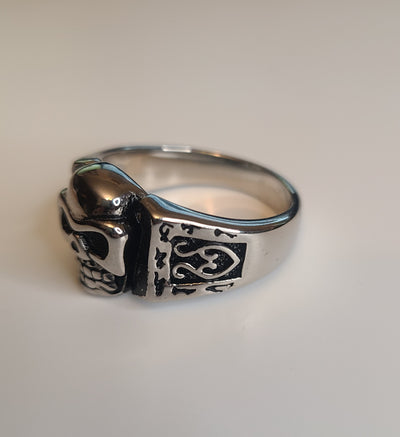 Skull Ring