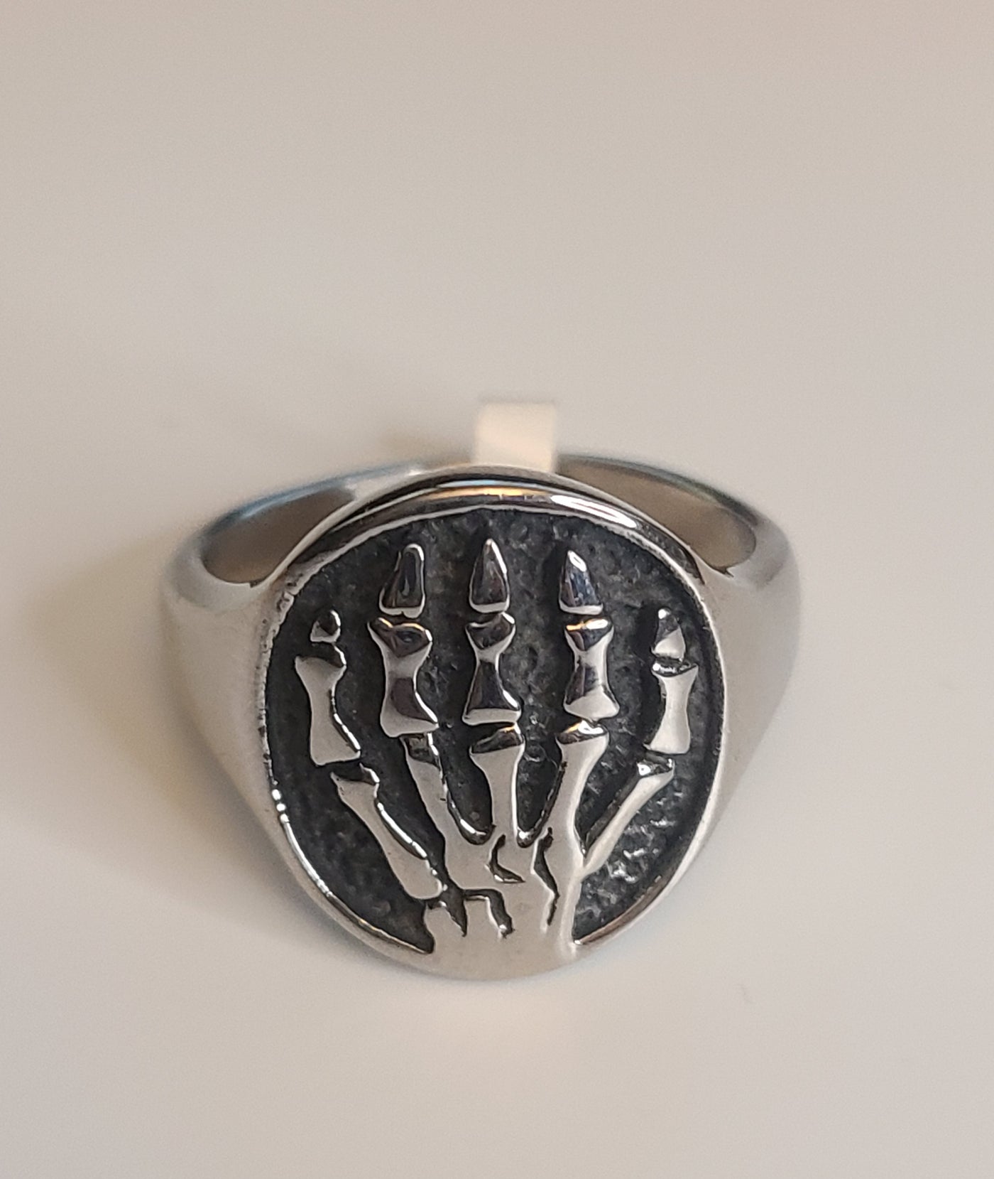 Skull Hand Band Ring