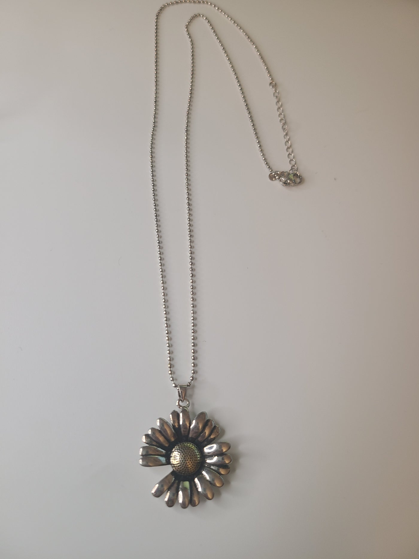 Daisy Flower Necklace