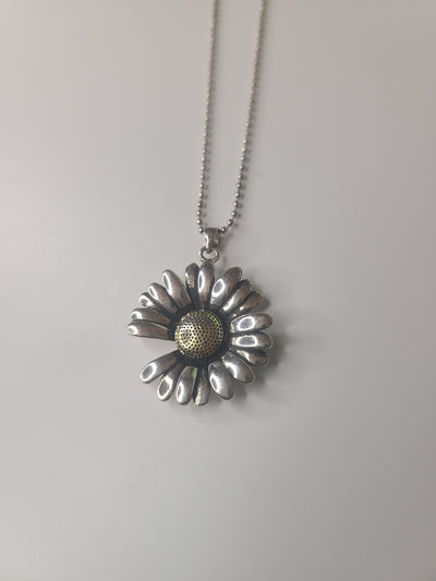 Daisy Flower Necklace