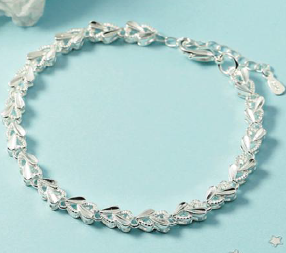 Heart Design Leafs Bracelet