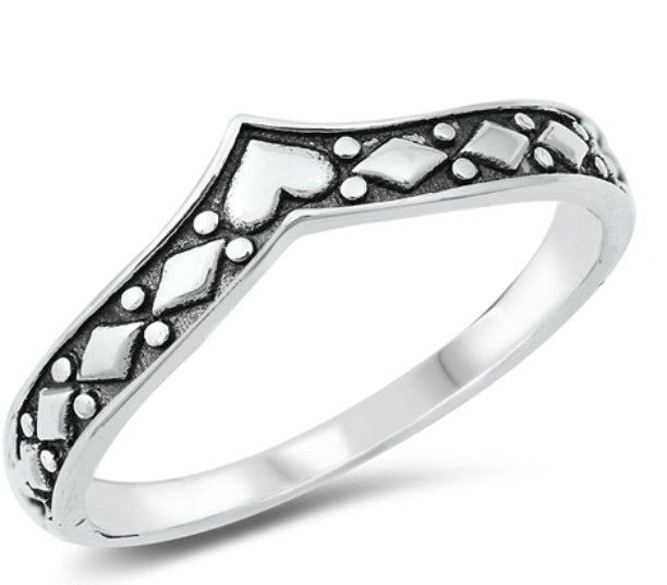 V-Shaped Hearts Ring