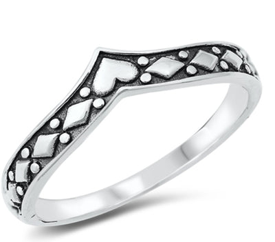 V-Shaped Hearts Ring